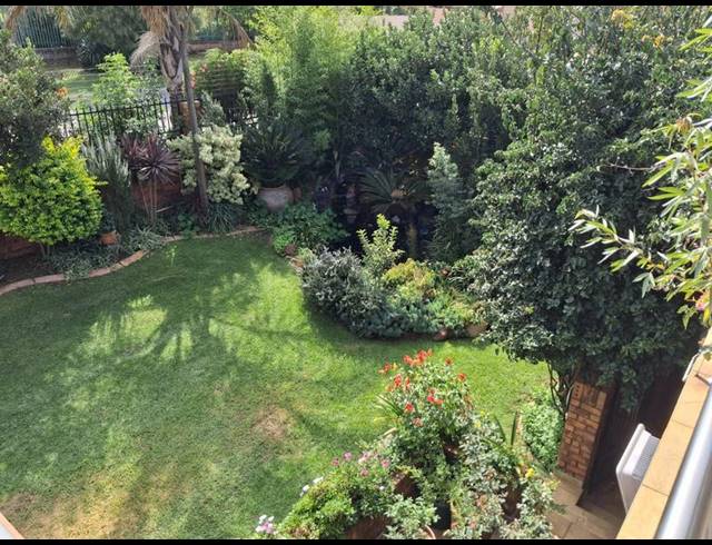 6 BEDROOM HOUSE FOR SALE IN WINCHESTER HILLS